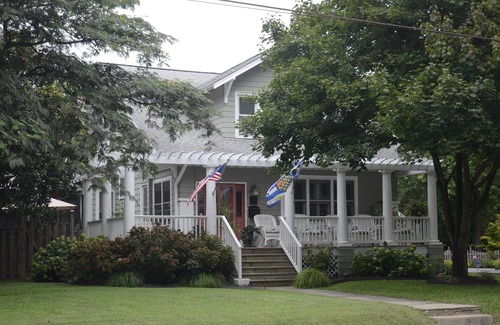 Historic District House | Walk to Town & Beach In Historic Lewes. Sheets & Towels for a week, Fri to Fri