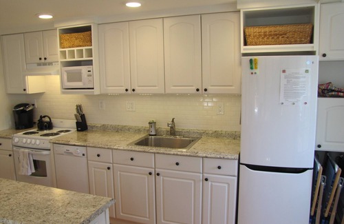 Nantucket Town Cottage | Walk to Town! Bike or Bus to Beach! Charming Cottage- Leeward- on Private Lane