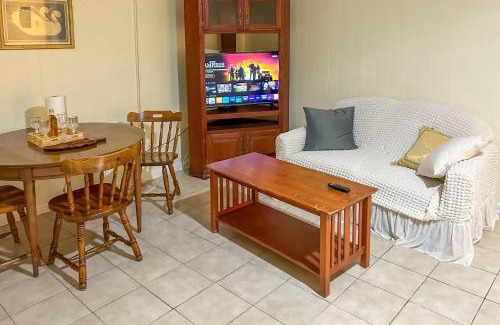 Mobile Apartment | Walk to University of South Alabama Mobile Apt