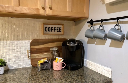 Biddleville House | Walk to Uptown-Charming Renovated Cottage in Great Location Overlooking the Skyline!