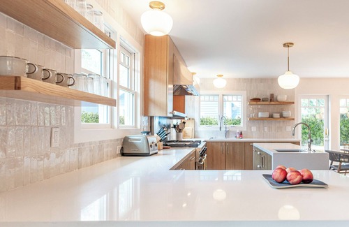 Venice House | Walk to Venice Beach from Luxury Home