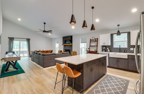Lake Harmony House | Walk to Water Park: Split-Rock Resort Home w/Deck