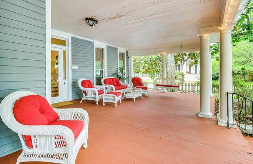 Elizabeth City House | Walk to Waterfront: Downtown Elizabeth City Home!