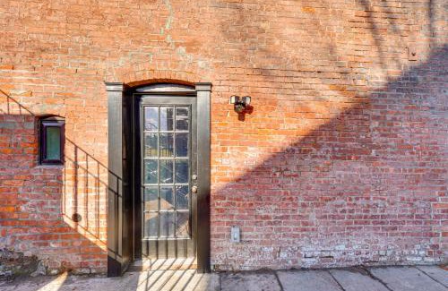 Connelly Apartment | Walk to Waterfront Chic Hudson Valley Garden Apt