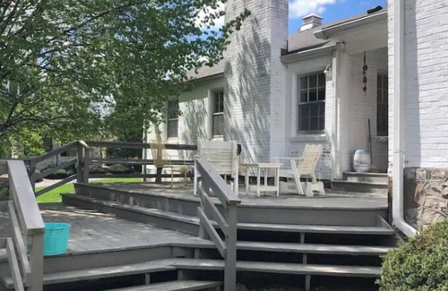 Bowling Green House | Walk to WKU from this charming one-bedroom bungalow