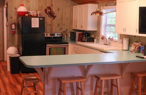 New Braunfels House | Walk to Wurstfest/Relaxing Beach Themed House Right Next to Schlitterbahn