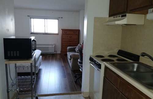 Old North Columbus Apartment | Walk to your game or concert!