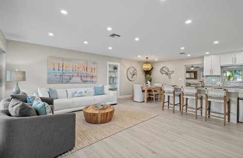 Deerfield Beach House | Walk2BEACH|HeatedPool|Spa|GamingRoom|Tikihut|Cove