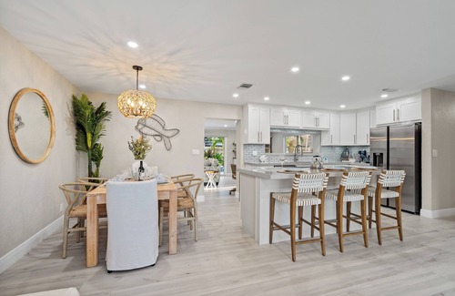 Deerfield Beach House | Walk2BEACH|HeatedPool|Spa|GamingRoom|Tikihut|Cove