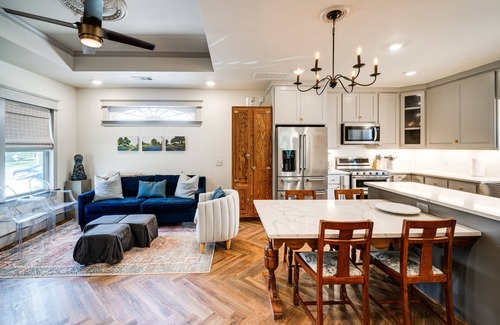 Lower Greenville House | Walkable Dallas Bungalow: 4 Mi to Downtown