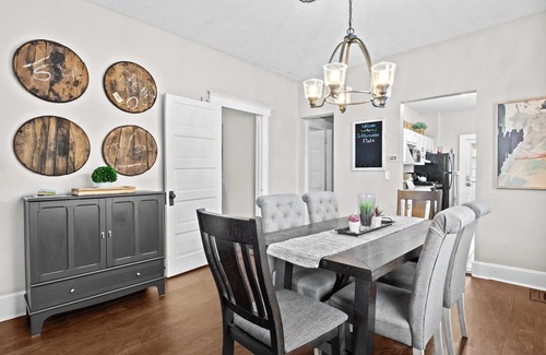 Jeffersonville House | Walkable Historic District 1 Mi to Downtown Lou!
