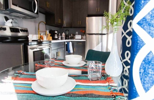 University Heights Apartment | Walkable - Restaurants - Large Patio - A/C- Pets