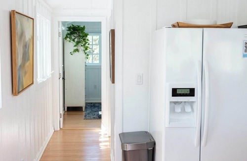 Montecito Apartment | Walkable to Butterfly Beach Upper Cottage