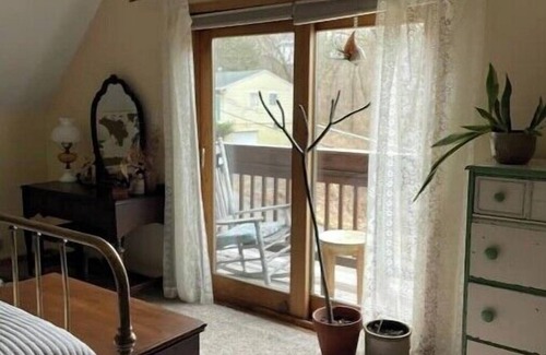 Athens House | Walkable Westside Home - Quiet, Cozy, Relaxing