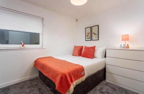 Kilmarnock Apartment | Walker Suite No73 - Donnini Apartments