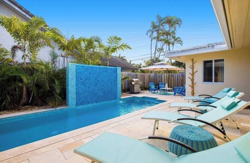 East Fort Lauderdale House | Walking distance to the beach 3Br house with pool