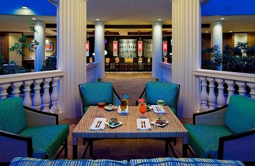 Lihue Resort | Walking Distance from Kalapaki Beach! Parking, Outdoor Pool, Shuttle Service!