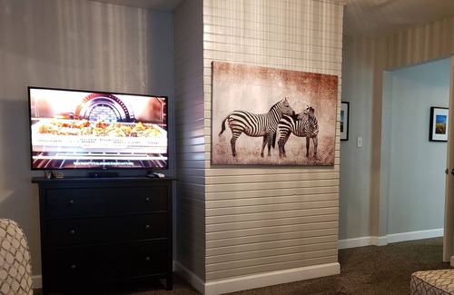 Windsor Park Apartment | Walking distance to Mass Ave.