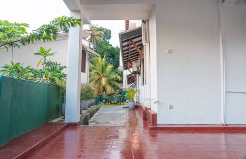 Galle House | Walking distance to Galle City, Fort and the beach. Unawatuna beach is 6km away.