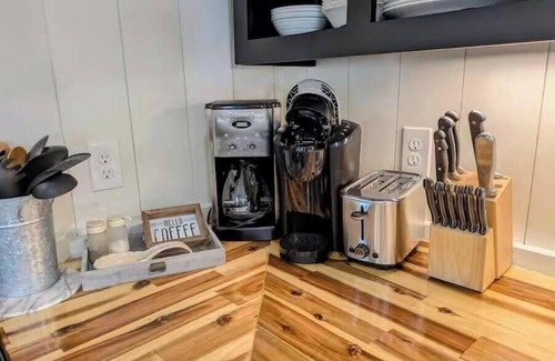 Dahlonega House | Walking Distance to the square