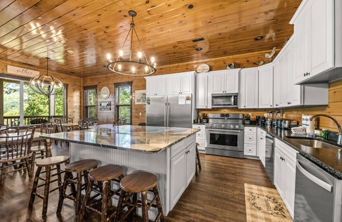 Gatlinburg Cabin | Walking Distance to Downtown Gatlinburg! Game/Theater Room, Hot Tub, Pool Access