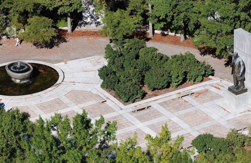 Rosslyn Apartment | Walking Tour at The Capitol! TWO Convenient 2BR Suites, Onsite Parking!