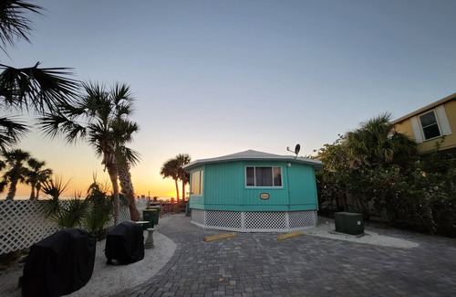 Englewood House | Walkout to the Beach! Beautiful Setting on the Gulf! Amazing Sunsets!