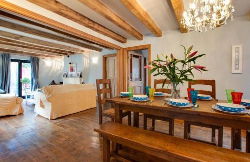 Tenby Apartment | Wall Cottage