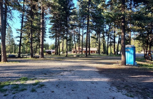 Libby RV Rental | Wall Tent by Happy's Inn with trails to Crystal Lake, bring your own bedding.