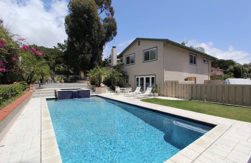 North Pacific Beach House | WALLED GARDEN ESTATE LOCATED IN NORTH PACIFIC BEACH SLEEPS 8/9 plus kids matsn