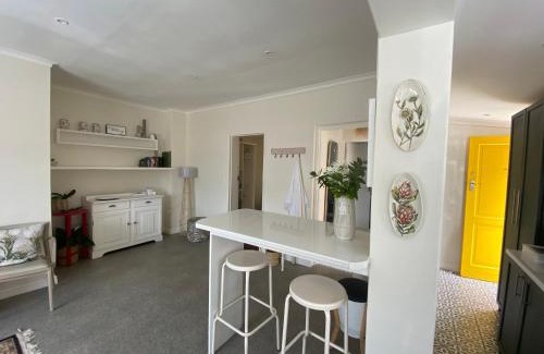 Cape Town City Centre House | Walmer Cottage - Cute & Pet friendly