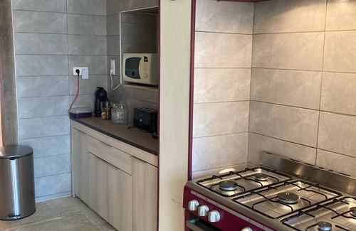 Praslay House | Walnut cottage