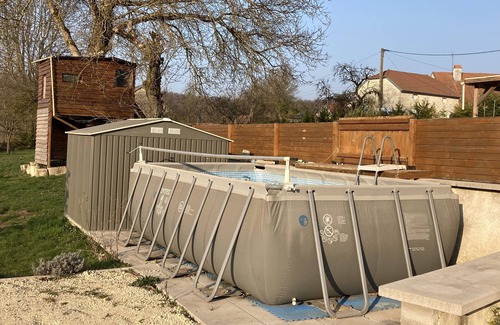 Praslay House | Walnut cottage