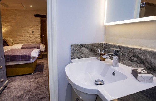 Scarborough Cottage | Walnut Cottage, Thirley Cotes Farm Cottages