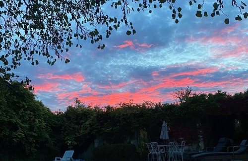 Eymet Cottage | Walnut Gite Sleeps 2 with Terrace