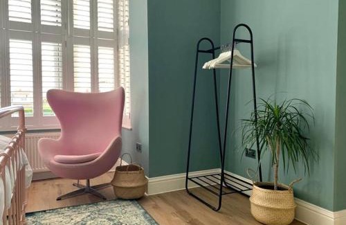 Cliftonville Apartment | Walpole View - Pet Friendly