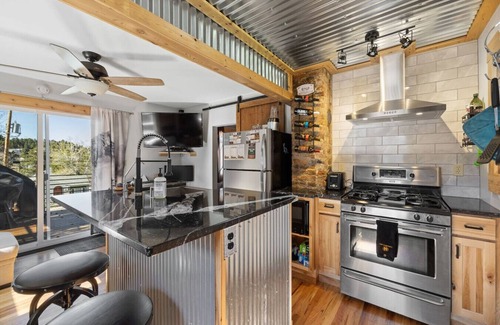 Deadwood House | Walsh's Studio Cabin