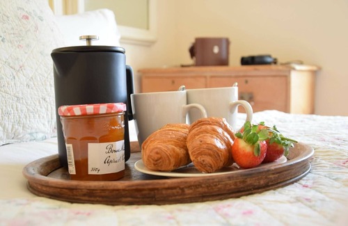 Southwold Cottage | WALTON HOUSE, SOUTHWOLD, pet friendly, with a garden in Southwold