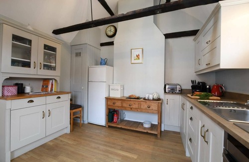 Southwold Cottage | WALTON HOUSE, SOUTHWOLD, pet friendly, with a garden in Southwold