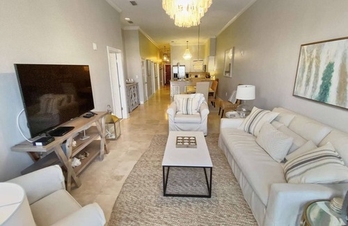 Seacrest Beach Condo | Walton Waves 332-Sleeps 10