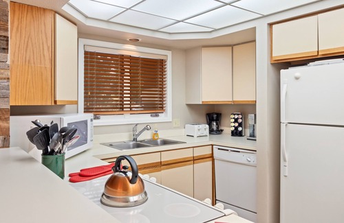 Windcliff Estates House | Wanderlust Luxury Vacation At Windcliff 3 Bedroom Condo by RedAwning