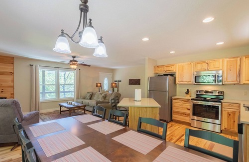 Whittier House | Wanderlust Ridge - Incredible Views and a Hot Tub!