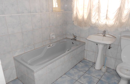 Livingstone House | Wane Guest Lodge