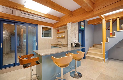 Gyeongju House | wangkyeong hanoak poolvilla