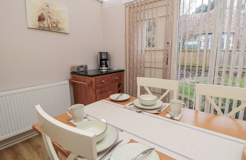 Potter Brompton Cottage | Wansbeck Cottage