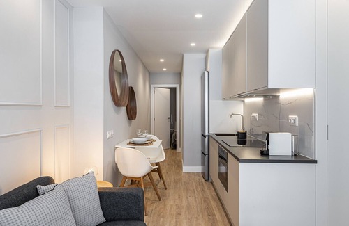 Embajadores Apartment | Waou Essence II Antón Martín