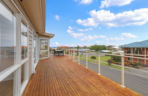 Apollo Bay House | Waratah Place