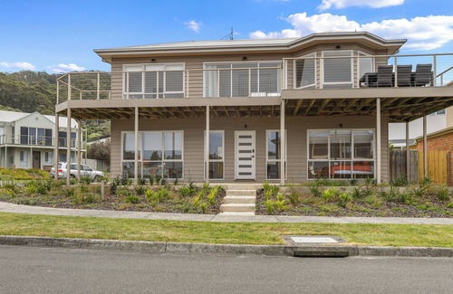 Apollo Bay House | Waratah Place