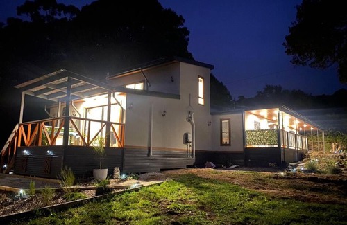 East Warburton House | Warburton Woods point nature retreat