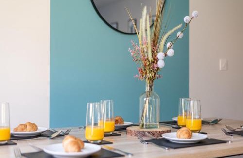 Ashford House | Warm 3 Bed House For 5- City Central - Free Parking